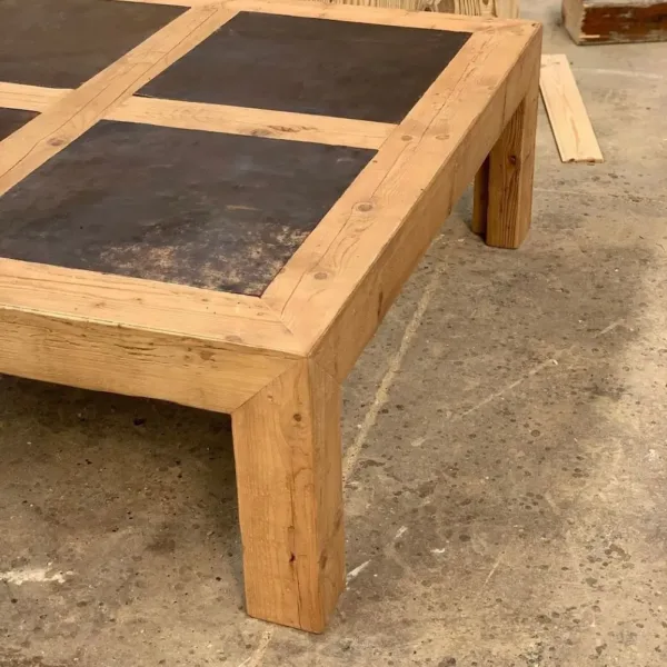 PINE COFFEE TABLE WITH TOAST COLOR FORMWORK SHEET