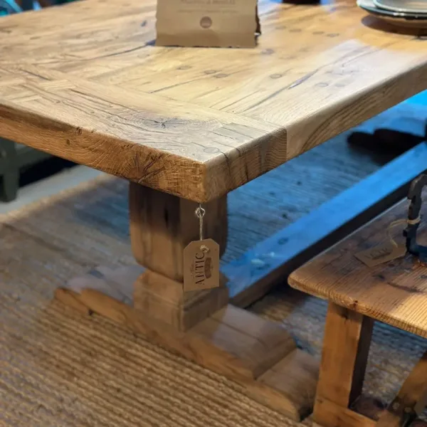 VULPELLAC OAK TABLE